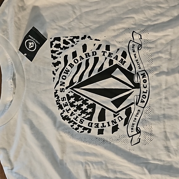 NWT Men's Volcom Long Sleeve T-Shirt. Large & US Snowboarding Olympic Team. - Picture 2 of 6